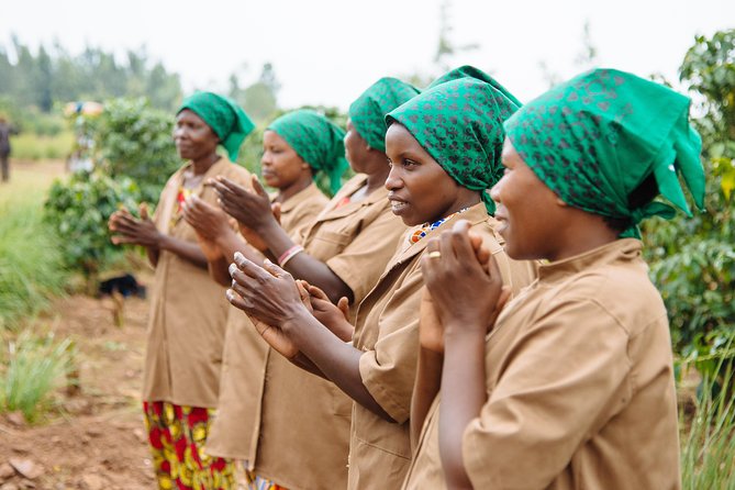 Women-led Coffee Farm Trek - Meeting the women farmers through song and dance